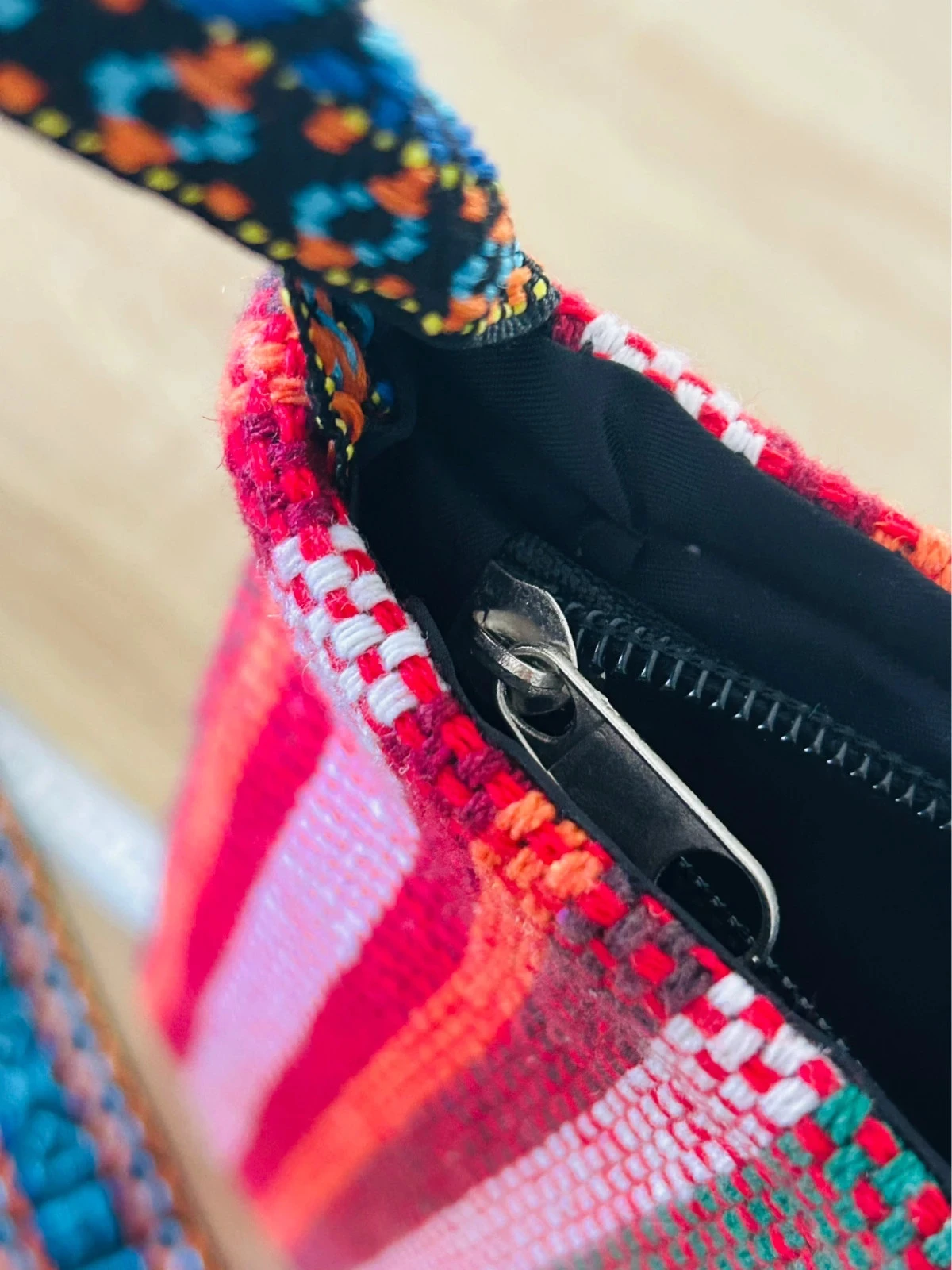 Conjunto estilo peruano, clutch e brincos – photo 9